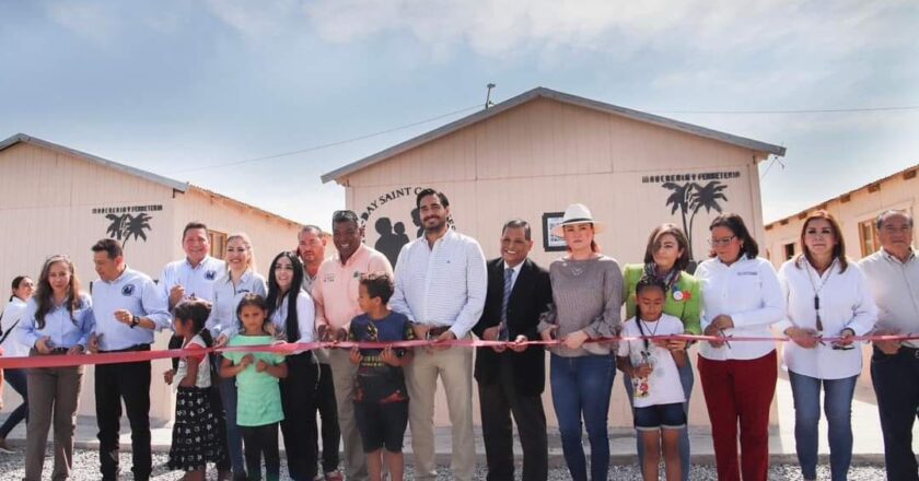 Entregó Carlos Peña Ortiz 30 casas y dos plantas purificadoras a casa del migrante