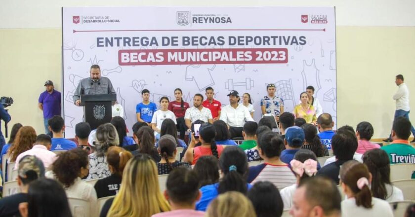 Reconocen atletas a Alcalde de Reynosa por su impulso al deporte