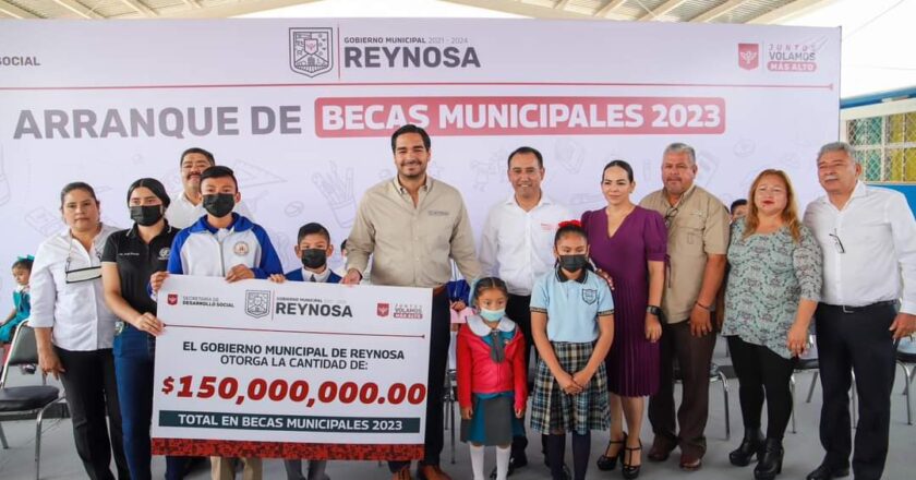 Dio Carlos Peña Ortiz arranque al Programa de Becas Municipales 2023
