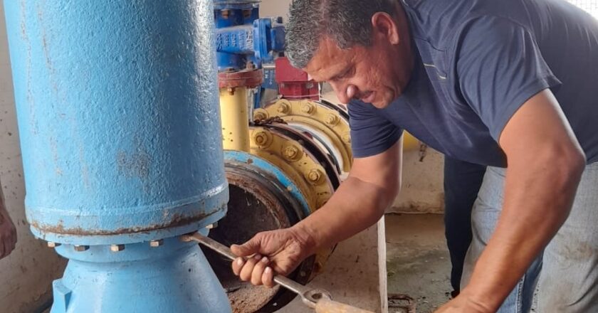 Benefician a Sector Oriente con instalación de bomba de agua en planta Pastor Lozano
