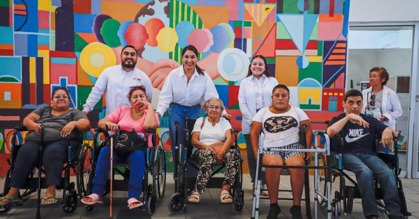 Entregó DIF Reynosa sillas de ruedas