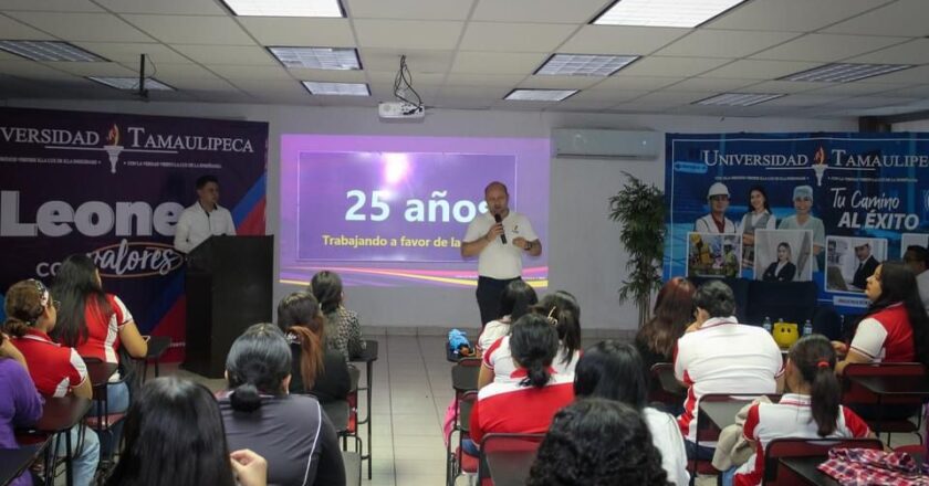 UT, primera institución primera de Reynosa en apoyar el Boteo Teletón 2023