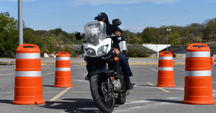 Capacita SSPT a elementos de la Guardia Estatal en manejo de motocicletas