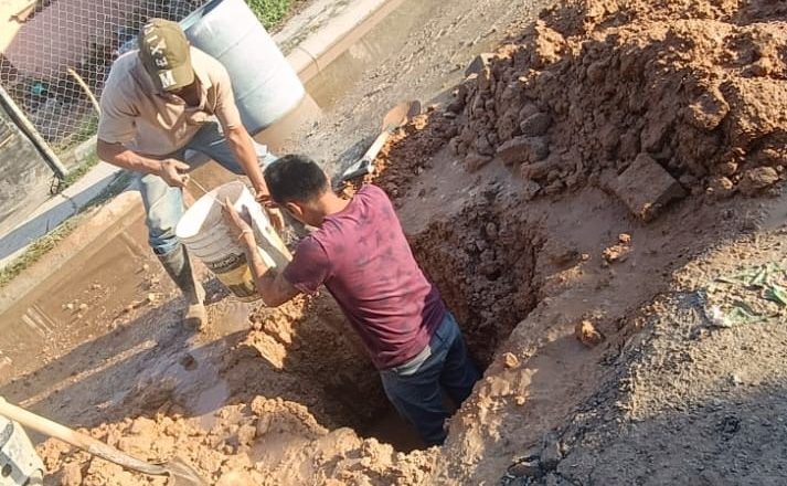 Atendió COMAPA fuga de agua potable en Villas de la Joya