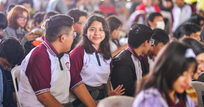 Jóvenes aprovechan programa del Gobierno de Reynosa de becas “Contamos Contigo”